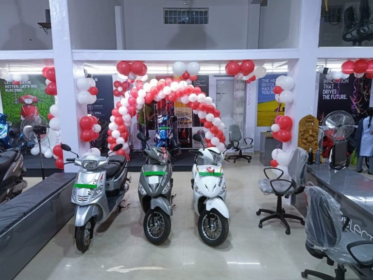hero electric cycle showroom near me
